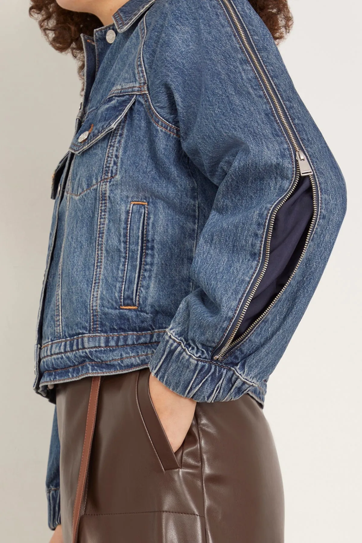 Amie Zippered Sleeve Jacket in Coronado