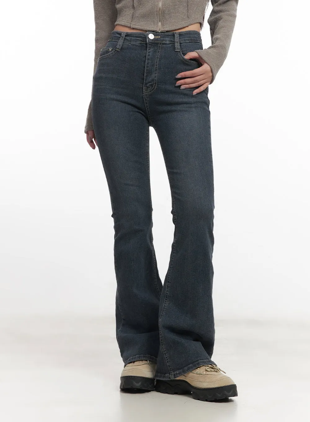 Lucienne Contour Flared Jeans CF524