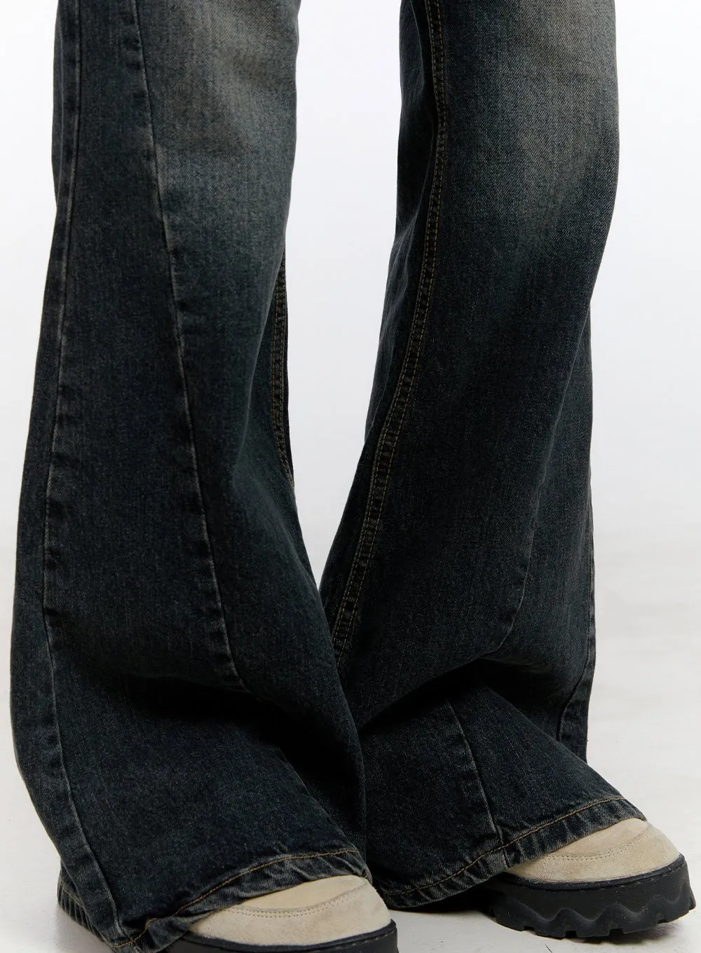 Sasha Washed Flared Jeans CN421