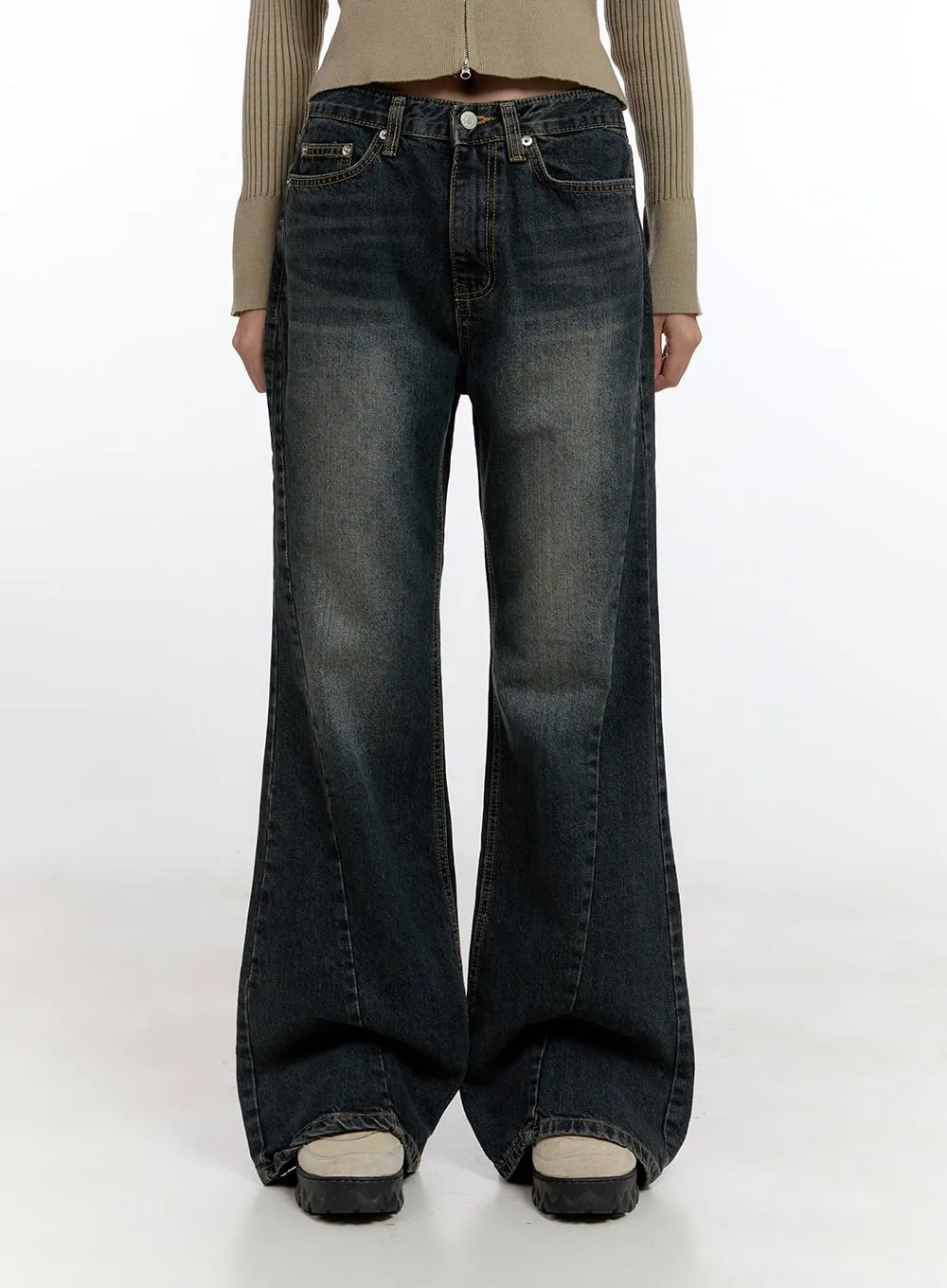 Sasha Washed Flared Jeans CN421