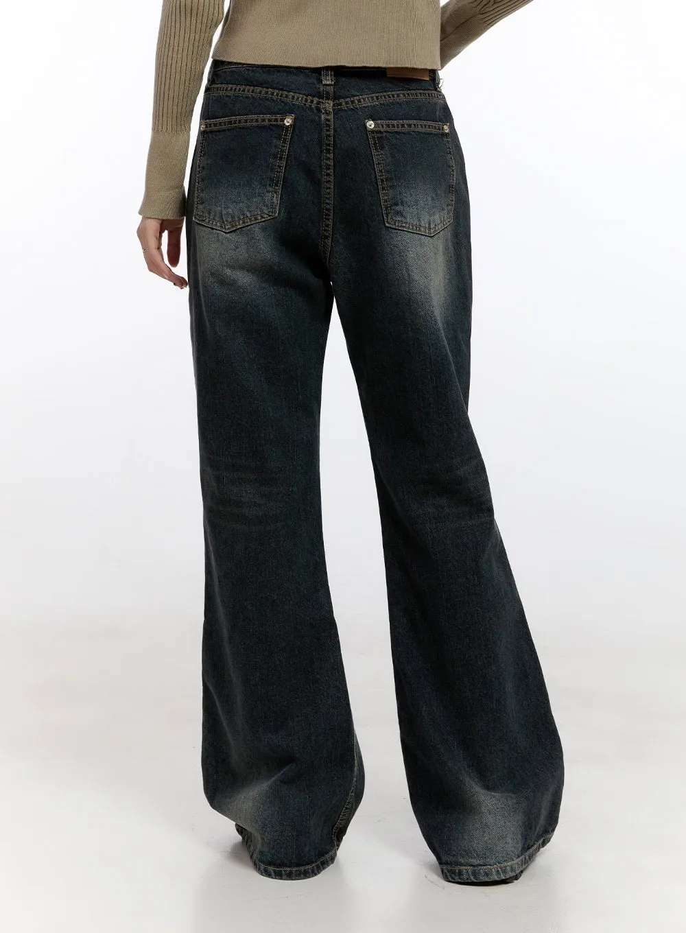 Sasha Washed Flared Jeans CN421