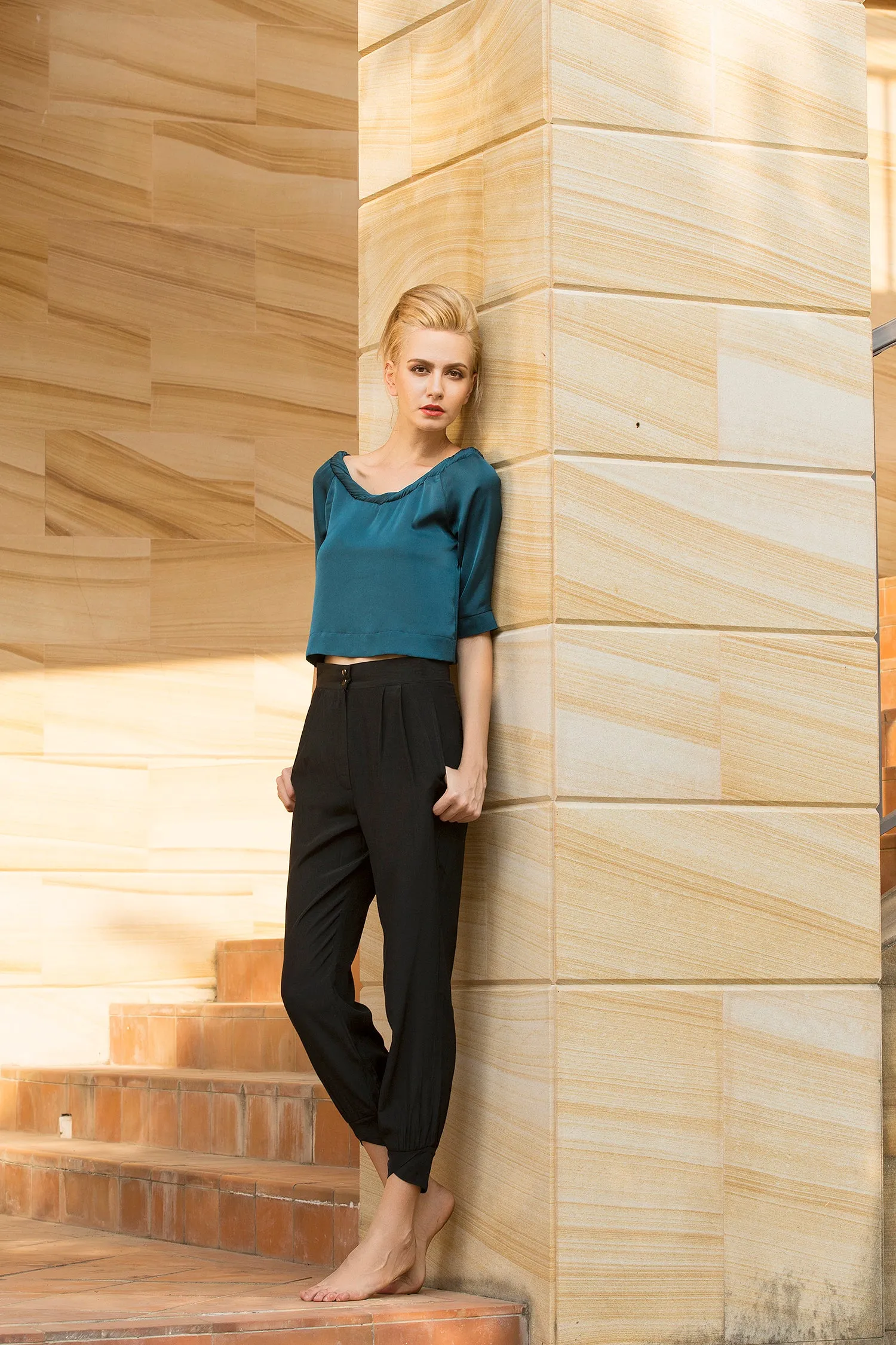 Twisted Round Neck Cropped Top Blouse